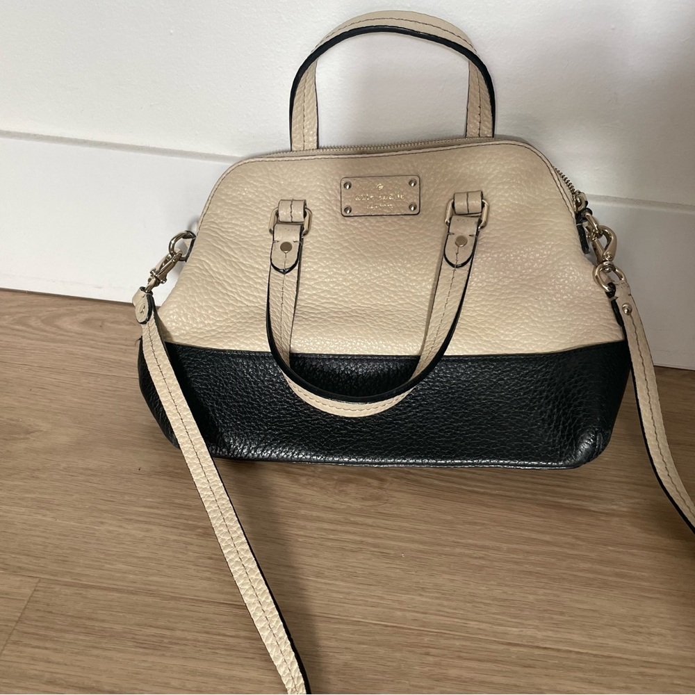 Kate Spade black and white purse crossbody